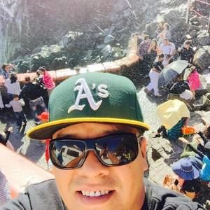 Meet your Posher, Leonel